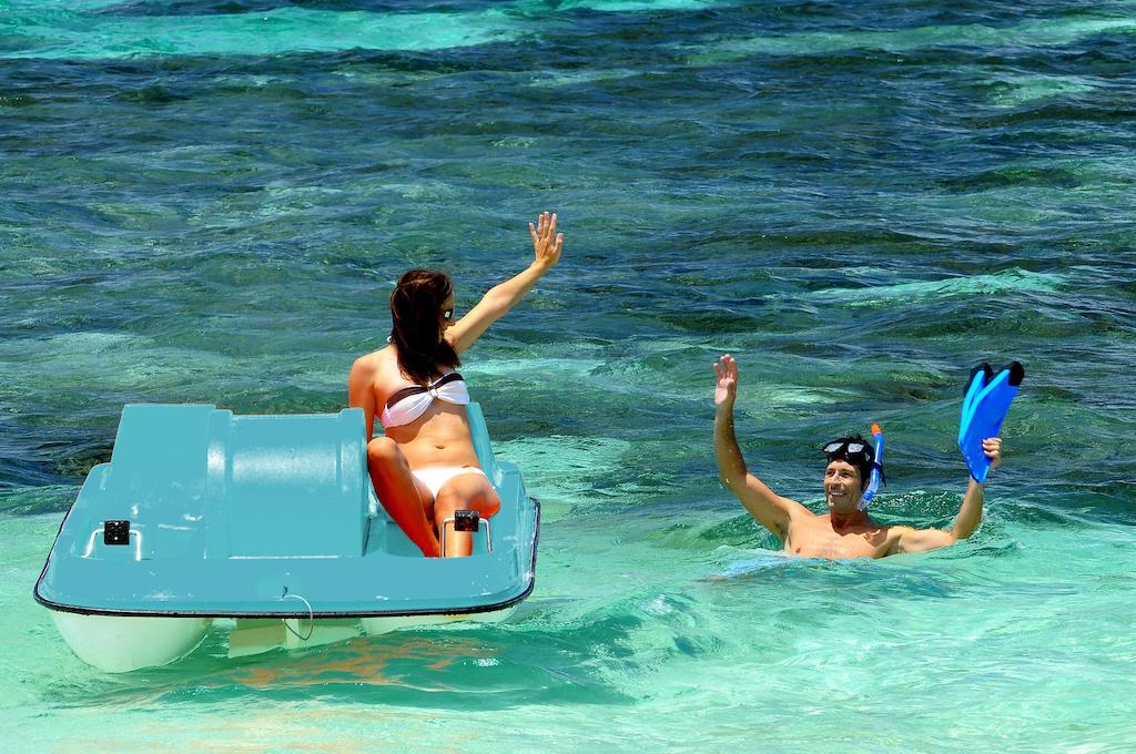 בלו ביי Astroea Beach Hotel (Adults Only) מראה חיצוני תמונה